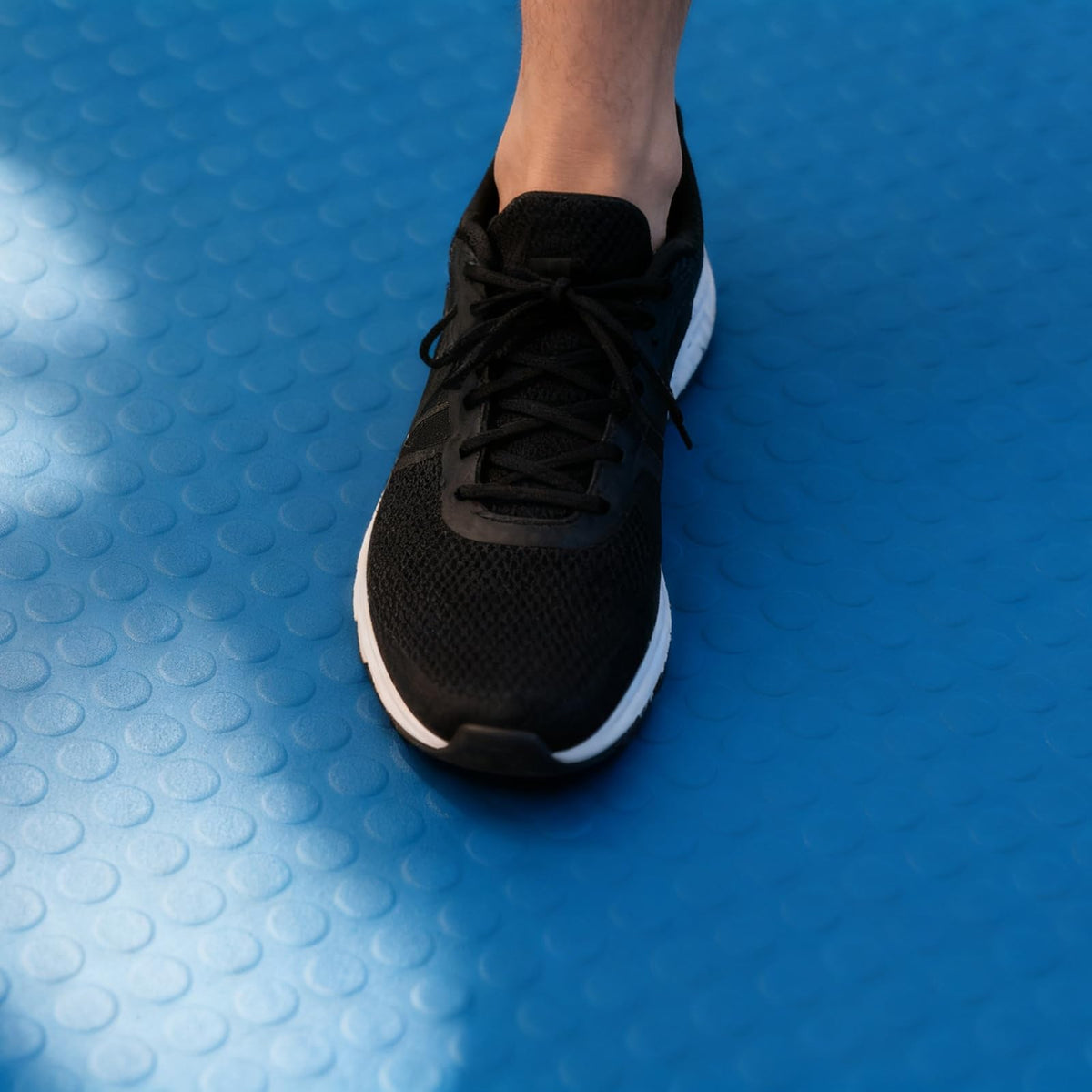 Garage Floor Mat Large Wear-resistant Coin Pattern Garage Mats for Floor, 2.5mm Non-Slip Garage Flooring Roll, 5 8 10 16 ft Length Rubber Mats for Home Gym(Red,1.3x1.5m(4.3 x 4.9ft))