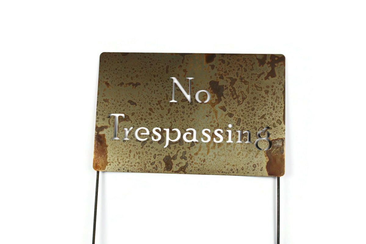 Funny Garden Stake 20 to 33 Inches Tall (Gardener Wanted, XL 33" Tall)