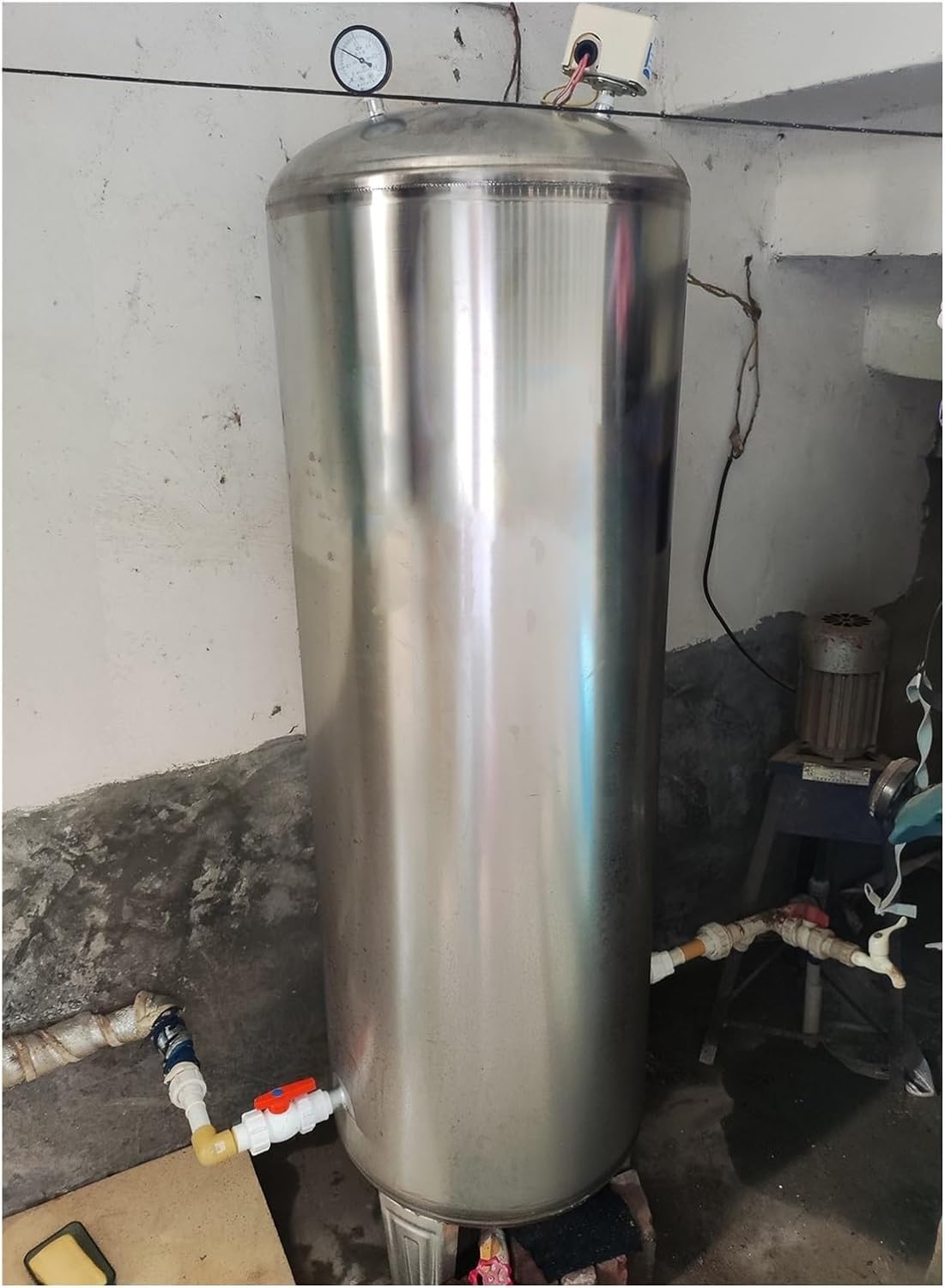 Water Stainless Steel Storage Tank 60 100 160 200 250 300 L Water Pressure Tank Stainless Steel for Well Pumps/Water System, Pressurized Barrels w/Mounting Kit(60X40cm/23.6x15.7in(60L/15.8Gal
