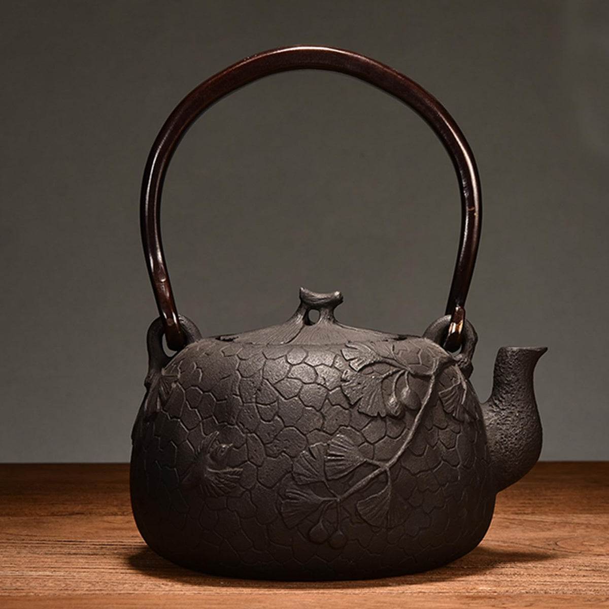 Cast Iron Teapot, Stovetop Safe Tea Kettle With handle, Asian Style Handmade Tea Pot For Home Camping Outdoor Use(1.2L, BlackB)