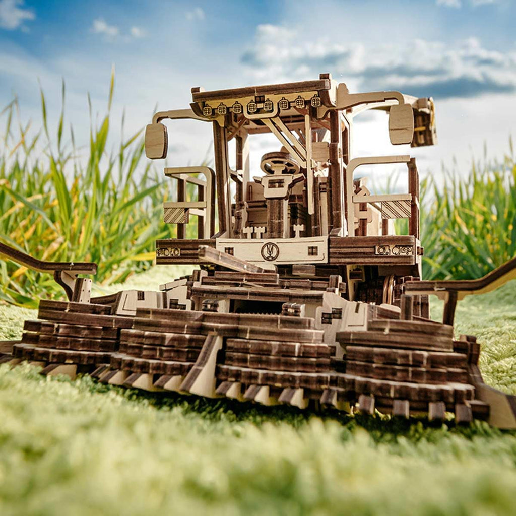 3D FS80 Forage Harvester Model Kit, Wood Model Building Set, Educational STEM Model, Engineering Puzzle for Adults & Teens 580PCS