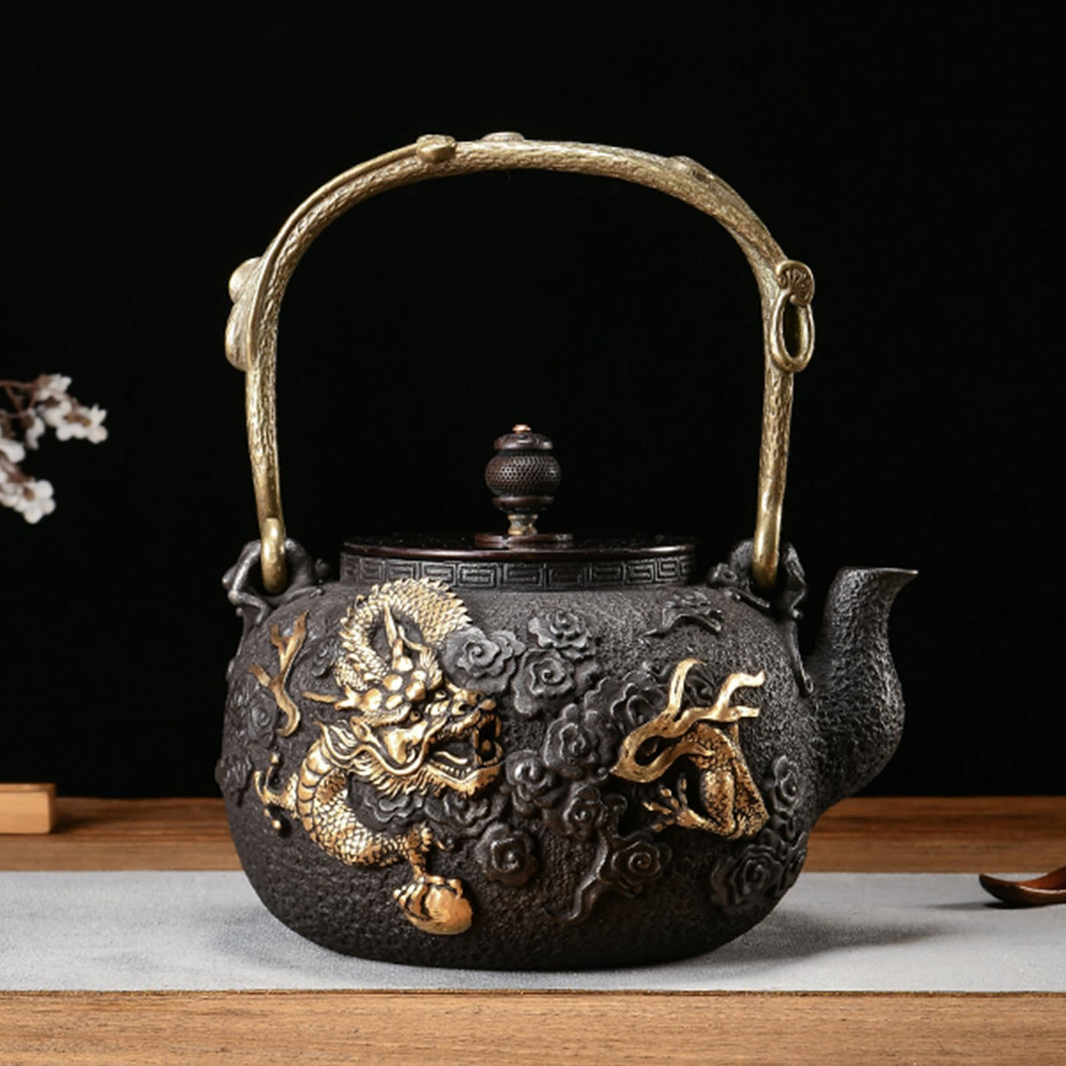 Cast Iron Teapot, Stovetop Safe Tea Kettle With handle, Asian Style Handmade Tea Pot For Home Camping Outdoor Use(1.2L, BlackC)