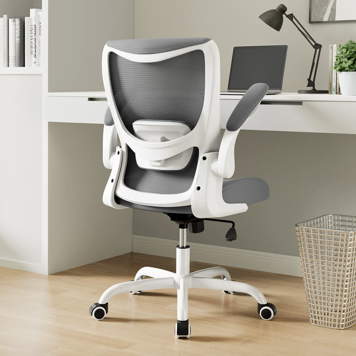 MUXX.STIL Office Chair, Ergonomic Desk Chair with Adjustable Lumbar Support and Flip up Armrest, Breathable Mesh Computer Chair for Home Office, Black