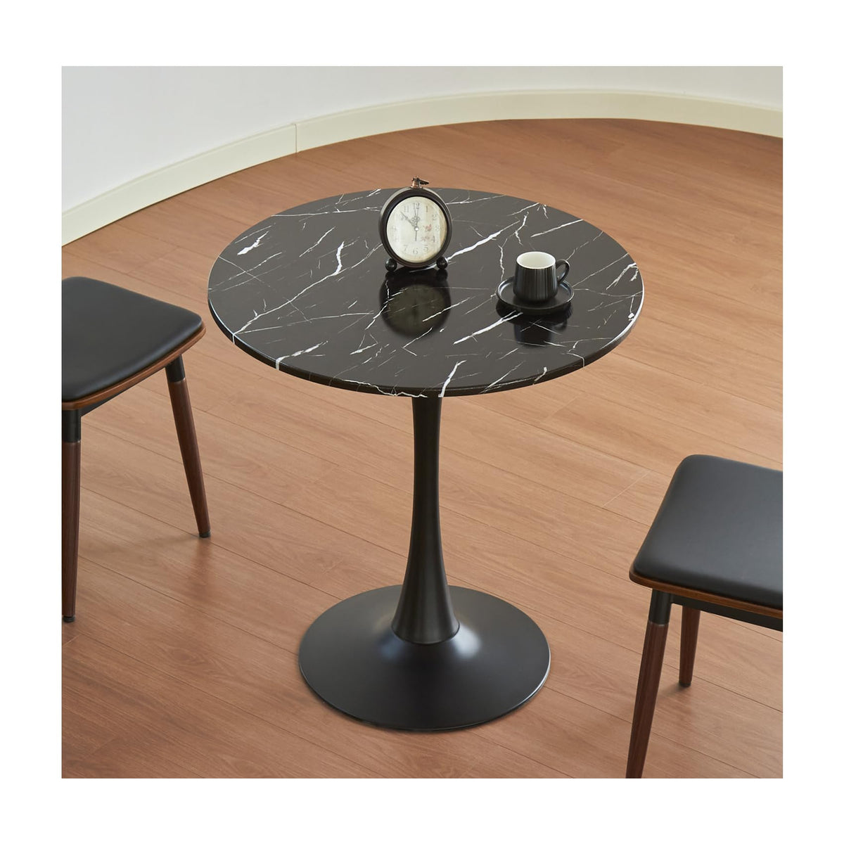 Round Dining Table, 31.5" Tulip Table (Black)
