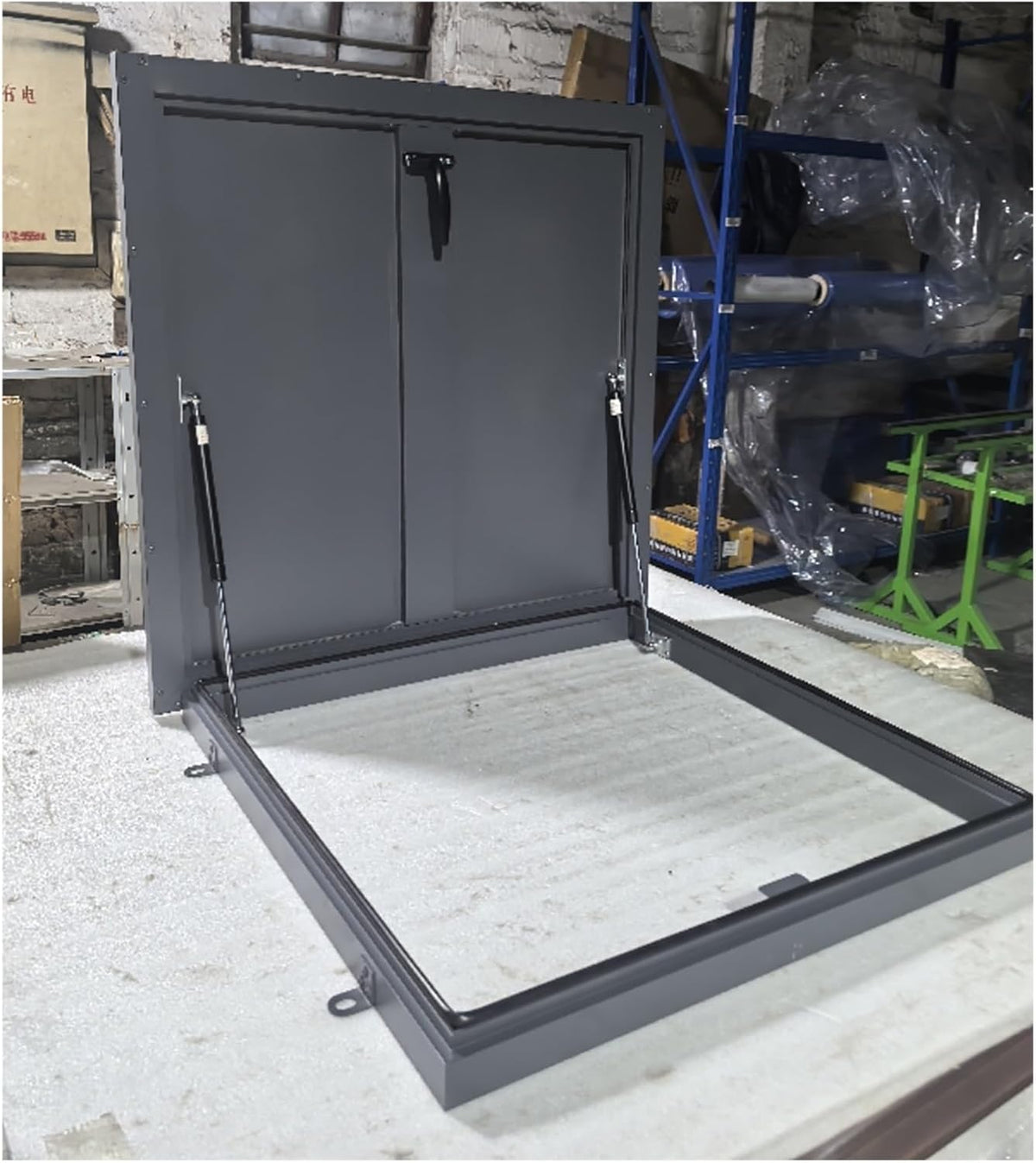 ZAQYCM Locking Flat Roof Access Hatch Door Black, Rooftop Hatch Cover Plate Rainproof, Metal Attic/Cellars Outlet Lid with Gas Shock Strut & Handle & Rubber Seal Strip(W 19in/48cm,L 24in/61cm)