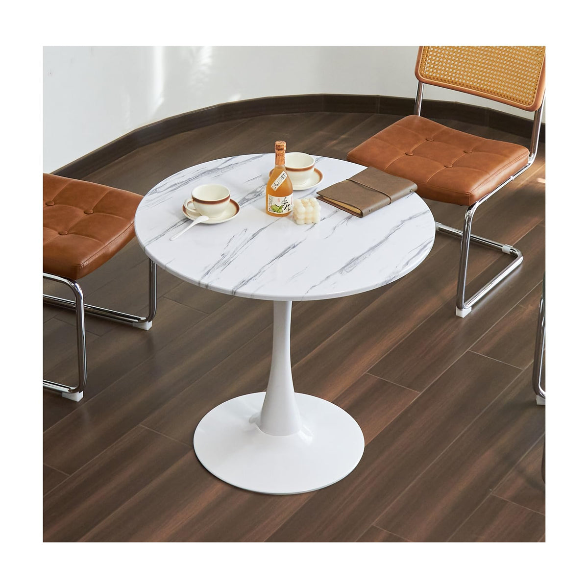 Round Dining Table, 31.5" Tulip Table (White)