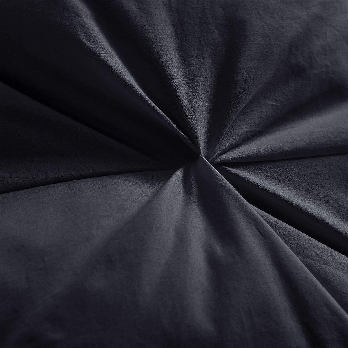 Luxurious All-Season Goose Down Feather Fiber Comforter Queen Size Duvet Insert, Exquisite Black Pinch Pleat Design, Premium Baffle Box, 100% Egyptian Cotton Cover, 65 oz. Fill Weight, Black