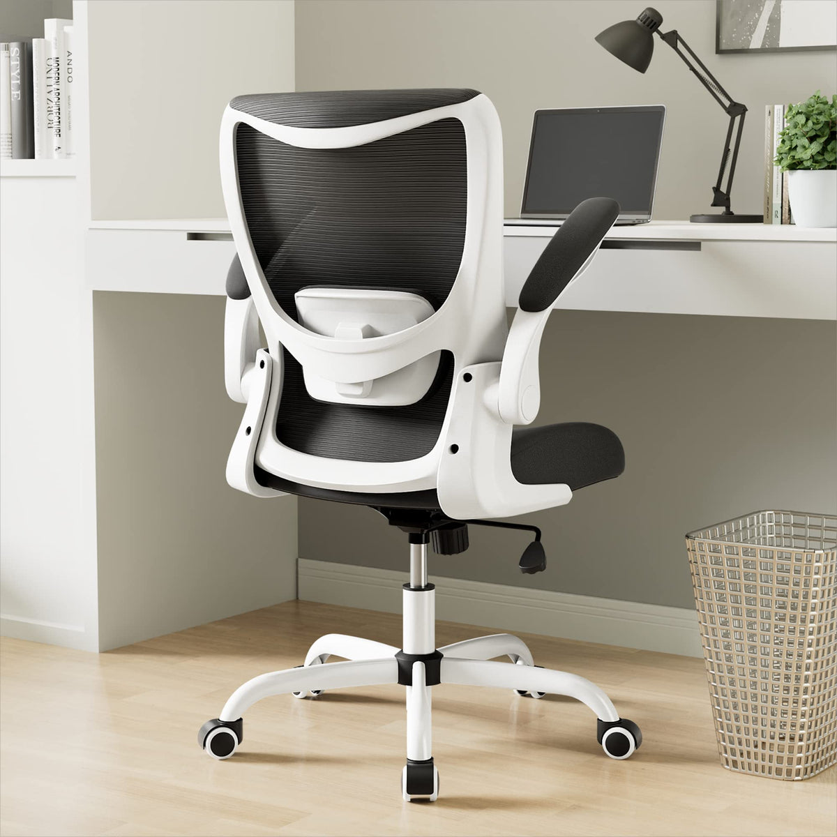 MUXX.STIL Office Chair, Ergonomic Desk Chair with Adjustable Lumbar Support and Flip up Armrest, Breathable Mesh Computer Chair for Home Office, Black