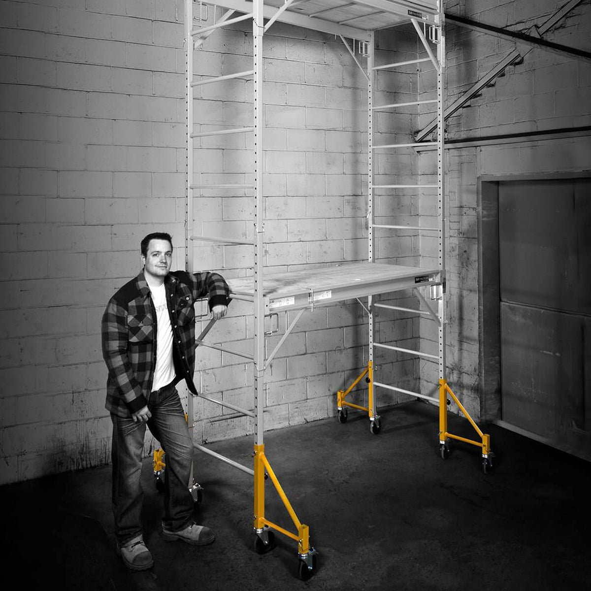 MetalTech 4 Pack Scaffold Outriggers, Baker Style Scaffolding Accessory Wheels, 14 Inch
