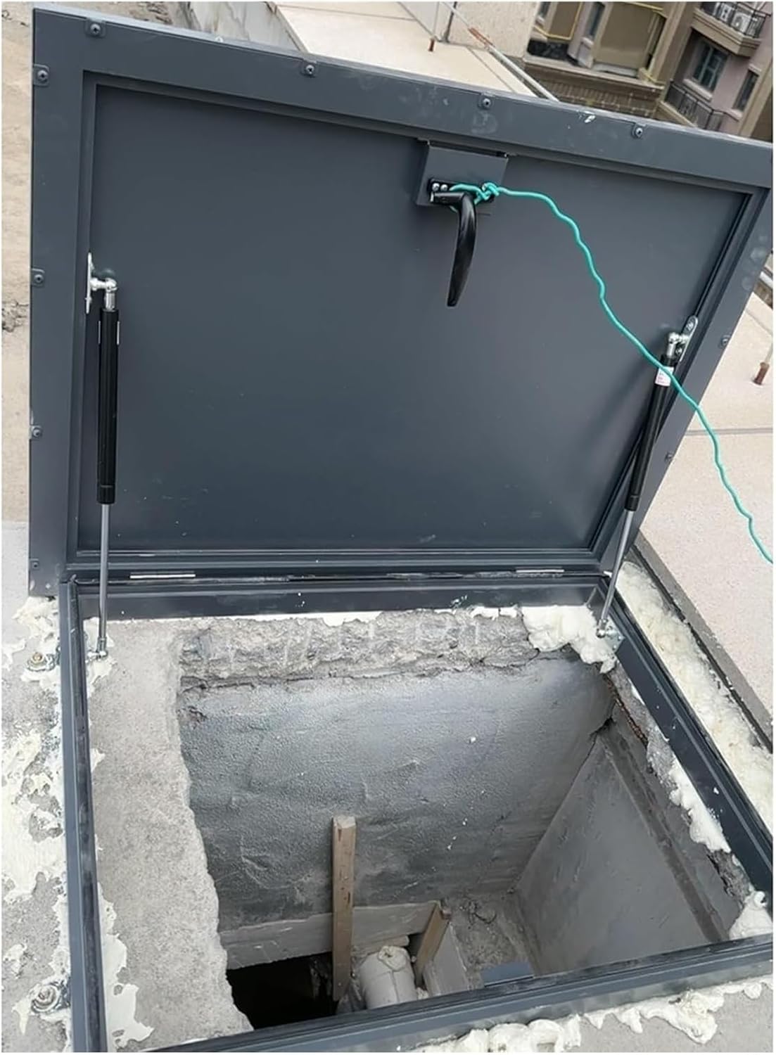 LZMZMQ Outdoor Basement Cellar Door Cover, Upward Lifting Attic Hatch Access Door Ceiling, Customized Manhole/Cellars Exit Lid with Hydraulic Support Rods & Handle, Black Square Metal Cap(20" Lx20 W)