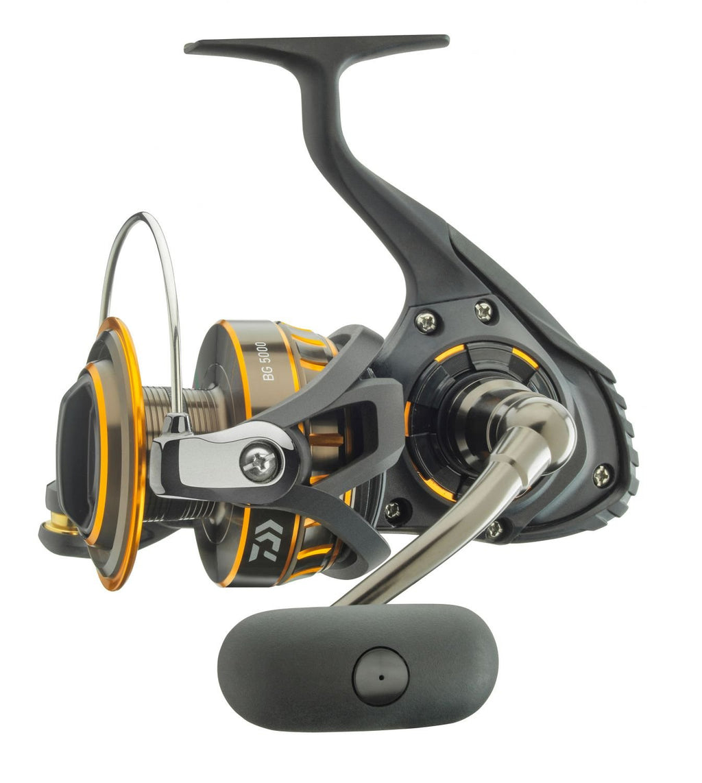 Daiwa BG Saltwater Spinning Reel, Black/Gold