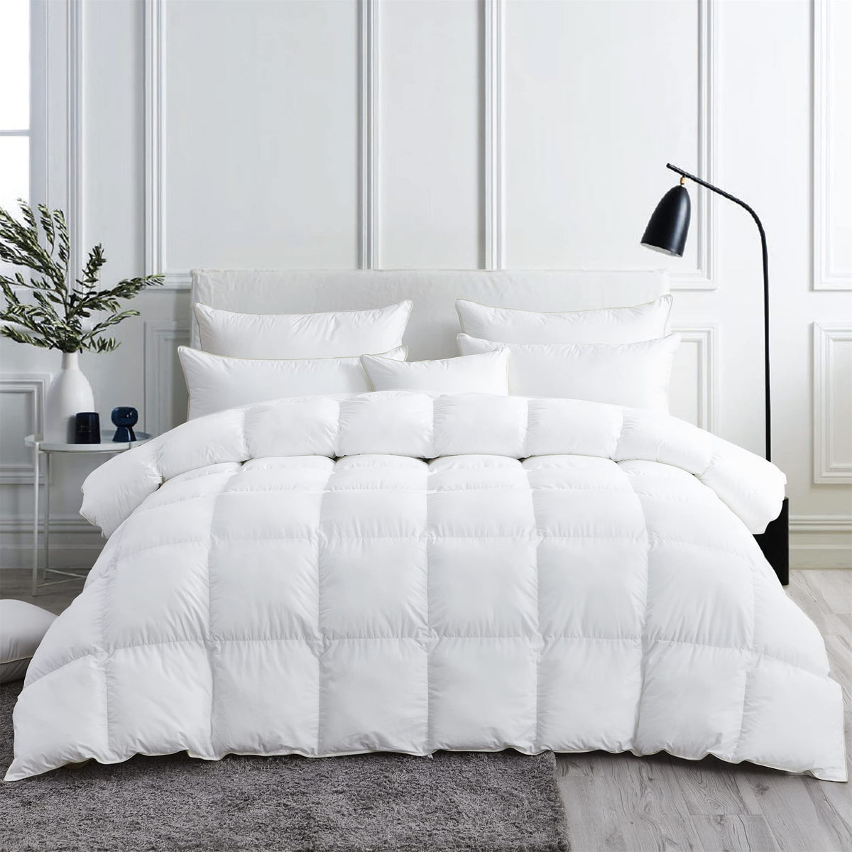 Luxurious All-Season Goose Down Feather Fiber Comforter Queen Size Duvet Insert, Exquisite Black Pinch Pleat Design, Premium Baffle Box, 100% Egyptian Cotton Cover, 65 oz. Fill Weight, Black