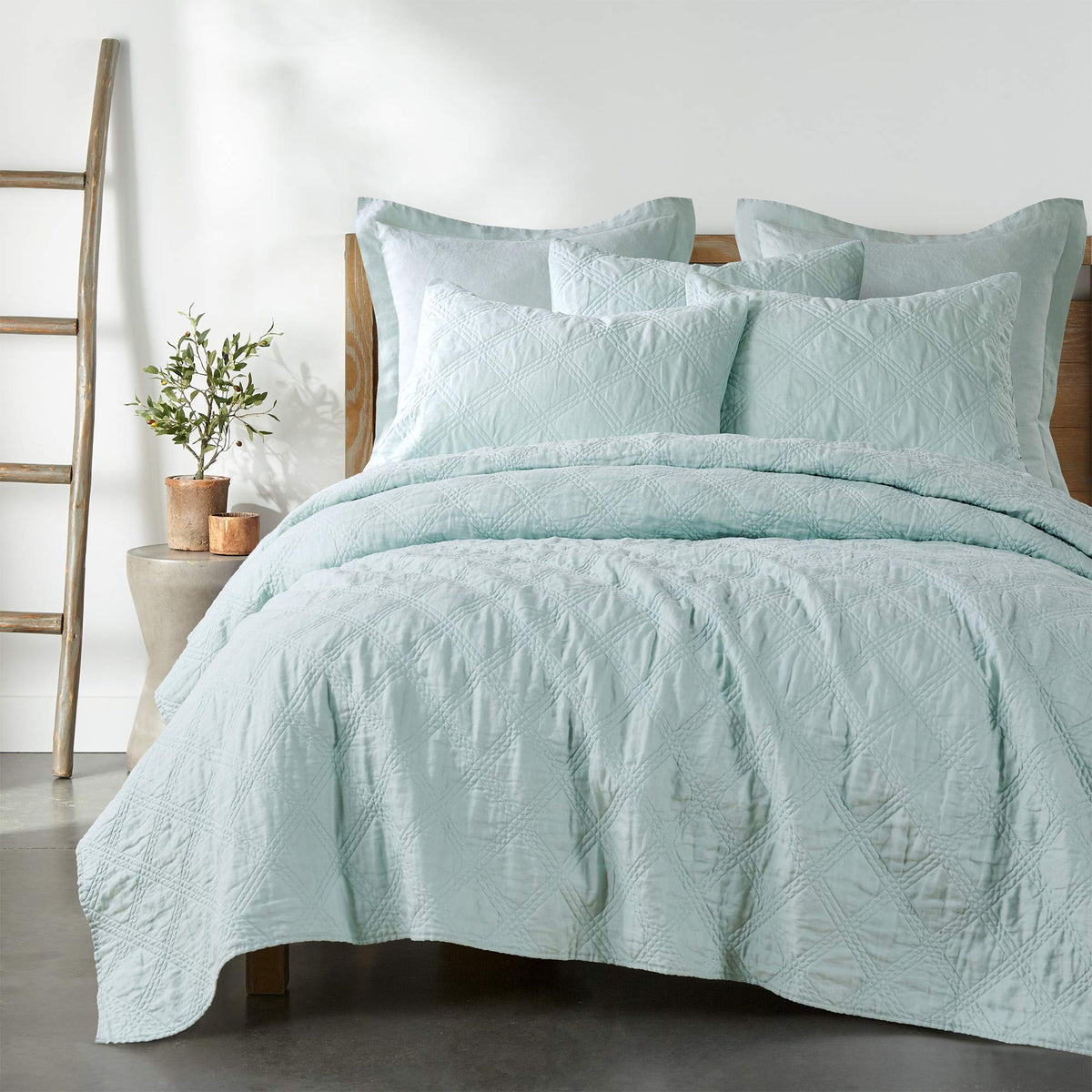 Levtex Home - 100% French Flax Linen Front/100% Cotton Back - Quilted Throw - French Flax Washed Linen - Charcoal - Throw Size (50 x 60in.)