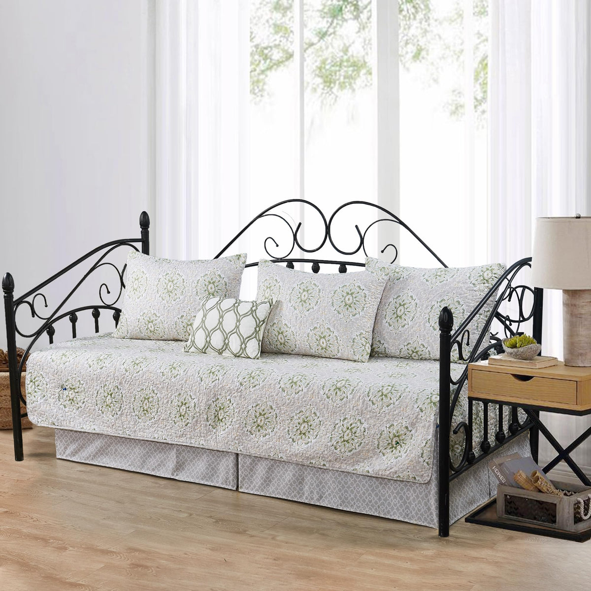 HESTIN 4Pcs Sky Blue Scallop Daybed Cover Set 75"x39" Petunia Embroidery