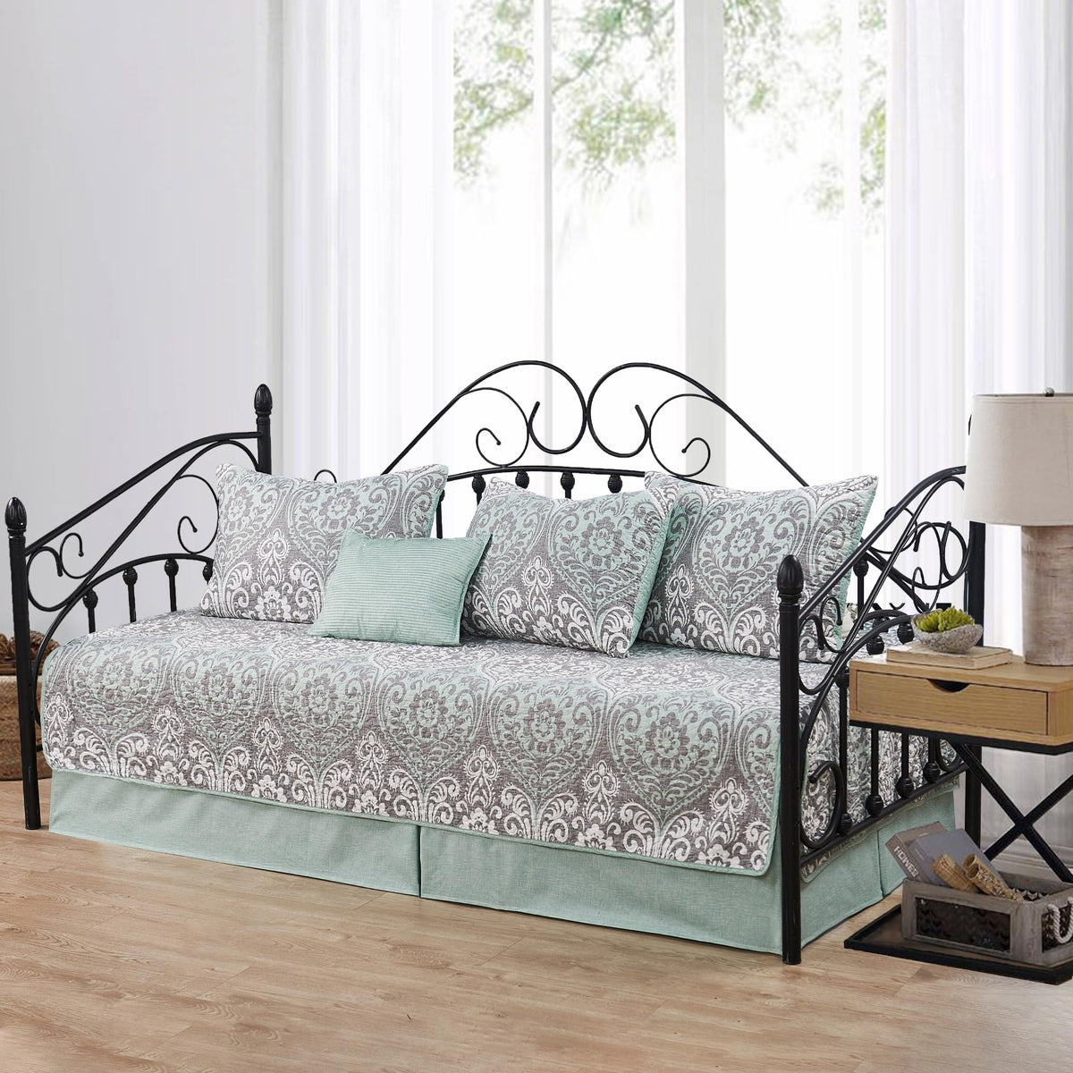 HESTIN 4Pcs Sky Blue Scallop Daybed Cover Set 75"x39" Petunia Embroidery