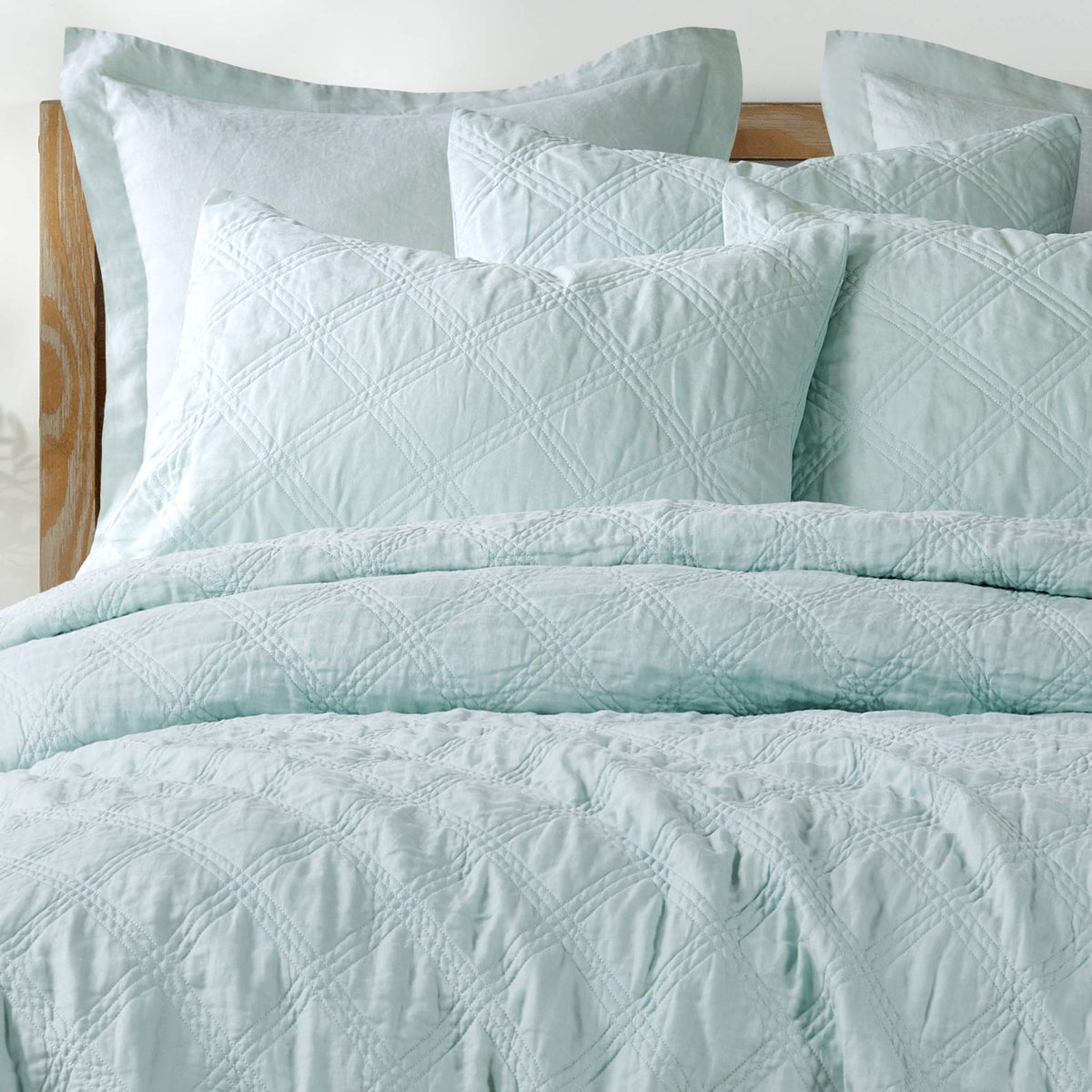 Levtex Home - 100% French Flax Linen Front/100% Cotton Back - Quilted Throw - French Flax Washed Linen - Charcoal - Throw Size (50 x 60in.)