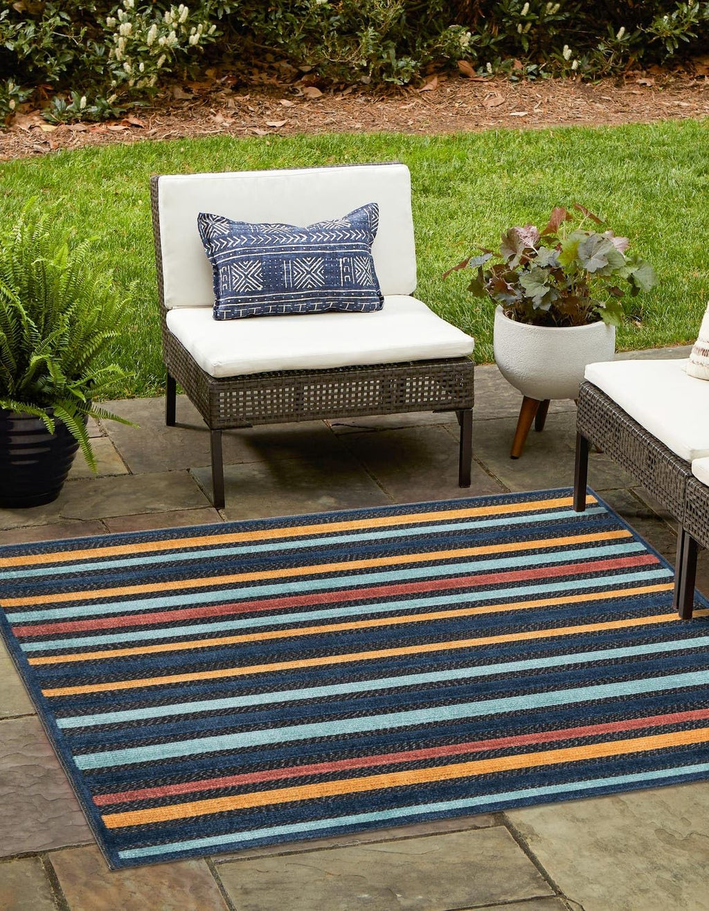 Unique Loom Belize Outdoor Collection Area Rug - Altun (7' 10" x 10' Rectangle, Charcoal/ Light Blue)
