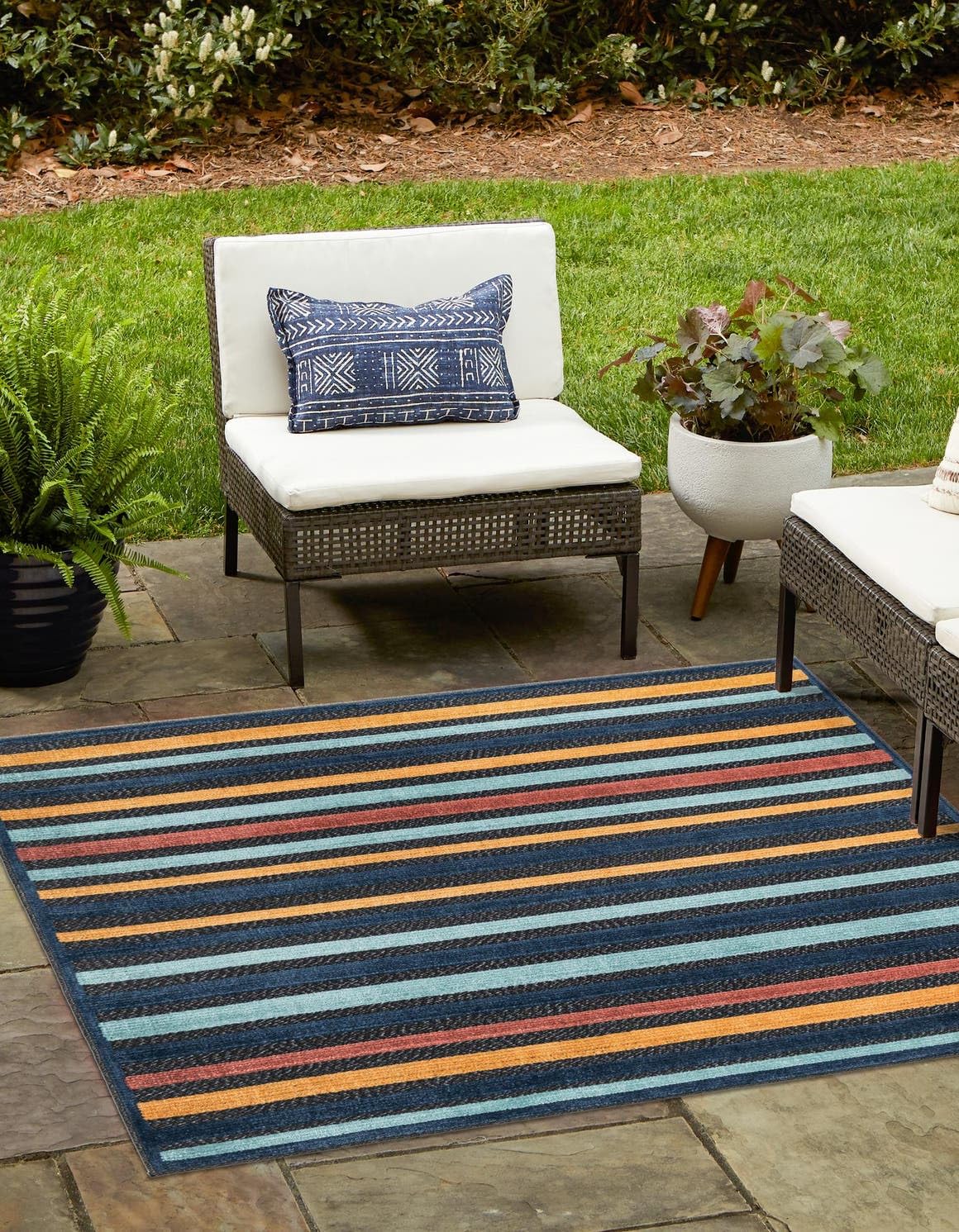 Unique Loom Belize Outdoor Collection Area Rug - Altun (7' 10" x 10' Rectangle, Charcoal/ Light Blue)