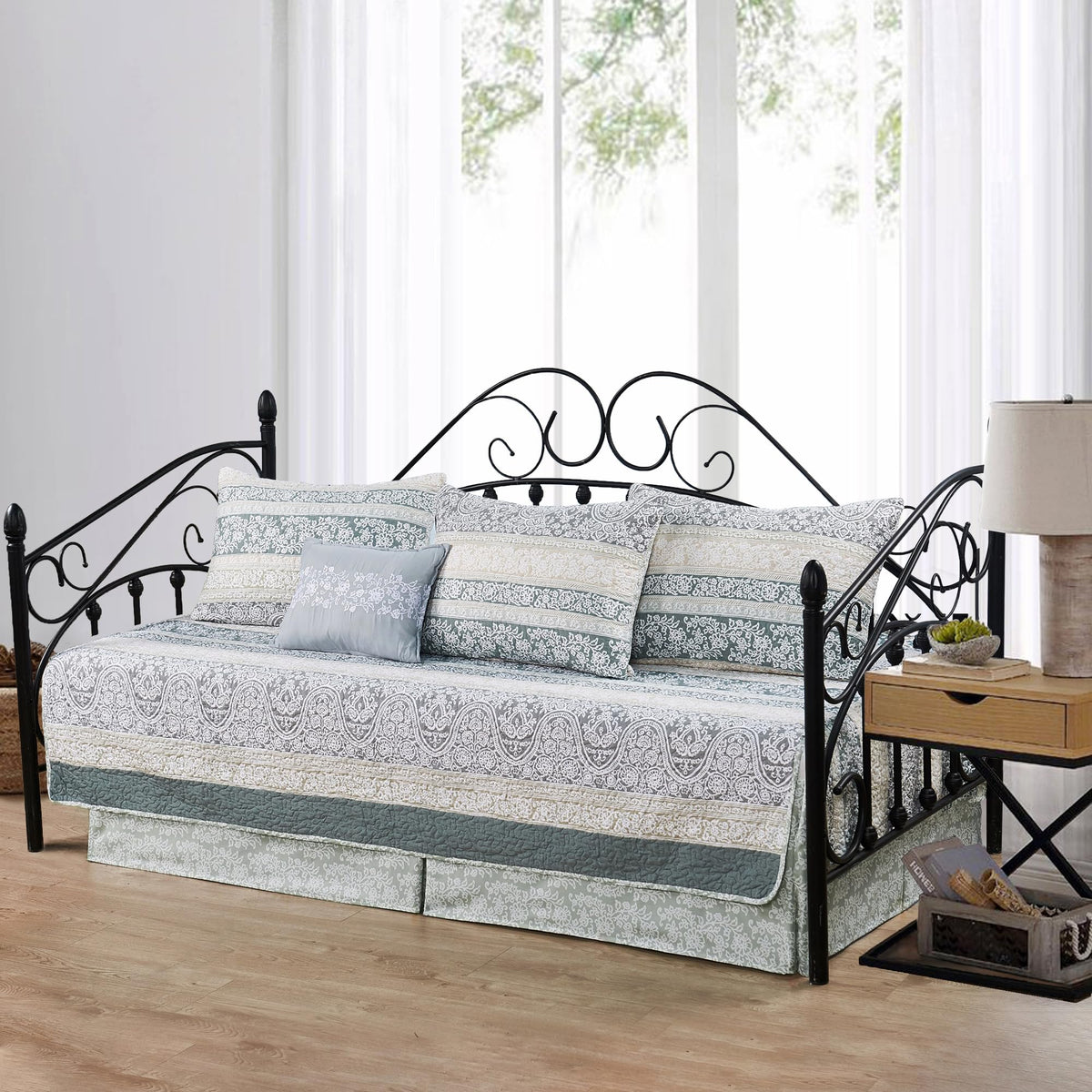 HESTIN 4Pcs Sky Blue Scallop Daybed Cover Set 75"x39" Petunia Embroidery
