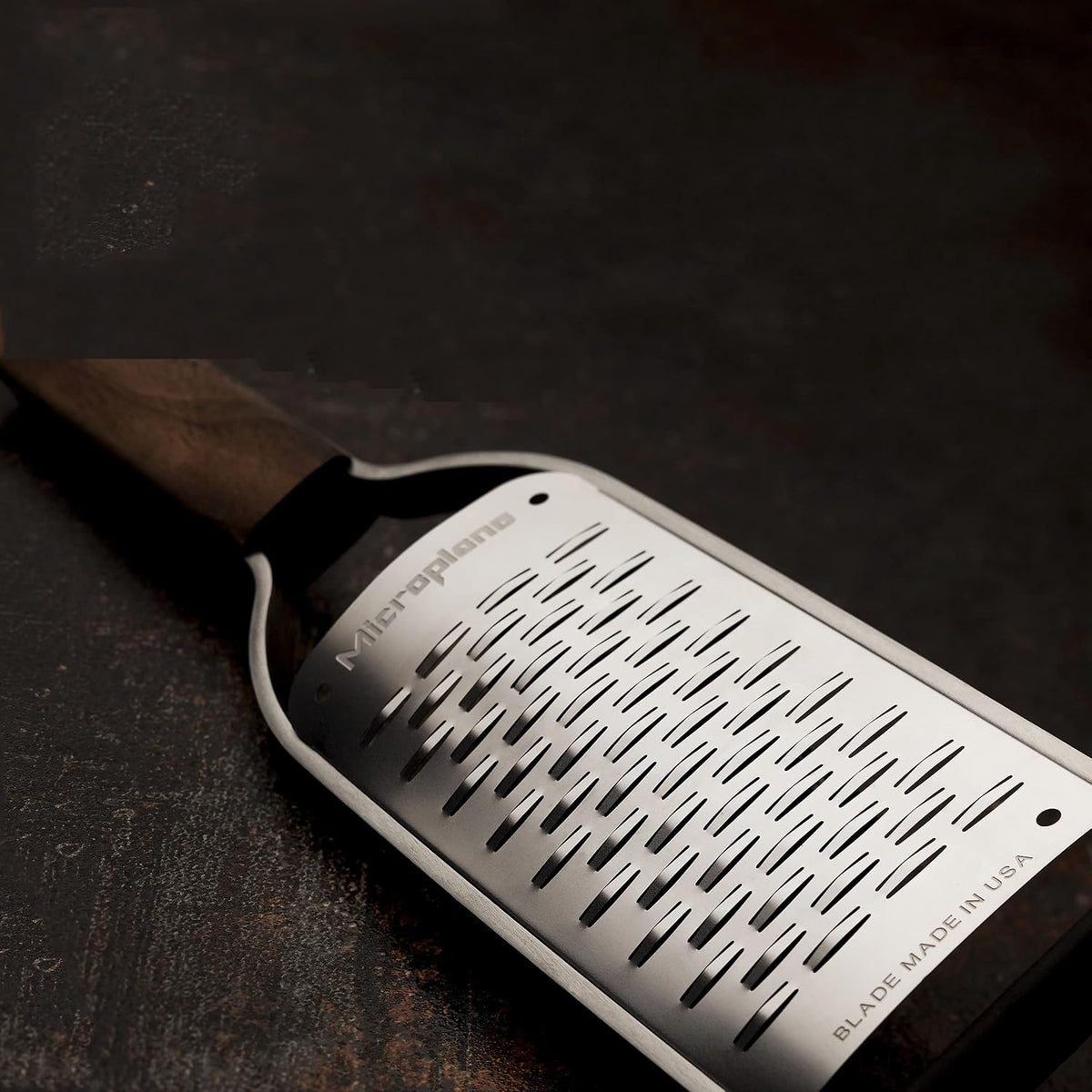 Microplane Master Series Ribbon Grater, Stainless Steel, Walnut Wood, 30 x 6.8 x 2 cm