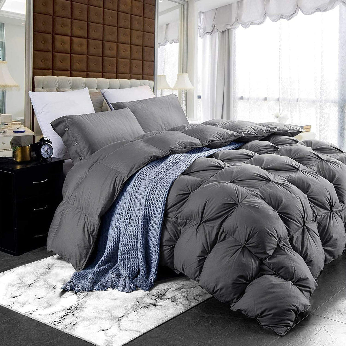 Luxurious All-Season Goose Down Feather Fiber Comforter Queen Size Duvet Insert, Exquisite Black Pinch Pleat Design, Premium Baffle Box, 100% Egyptian Cotton Cover, 65 oz. Fill Weight, Black