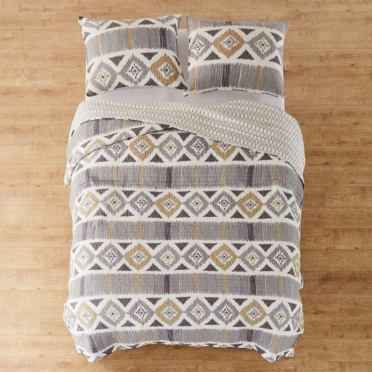 Levtex Home - Santa Fe Full/Queen Quilt - Ikat Pattern - Soft Grey, Cream, and Tan - Quilt Size (88x92in.) - Reversible - Cotton Fabric