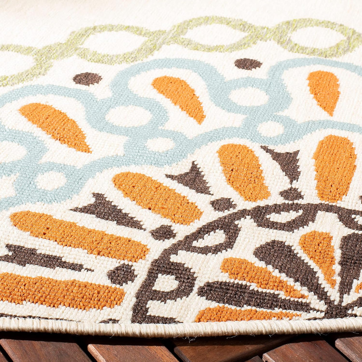 SAFAVIEH Washable Rug Outdoor Veranda Collection - 6'7" Round Cream & Terracotta, Non-Shedding & Easy to Clean, Ideal for Patio, Backyard, Mudroom (VER092-0715)