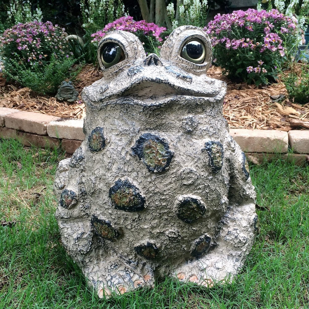 SUNGUARD Whimsical Toad Hollow Tall Stretch Jumbo Garden Frog Statues-Natural Brown