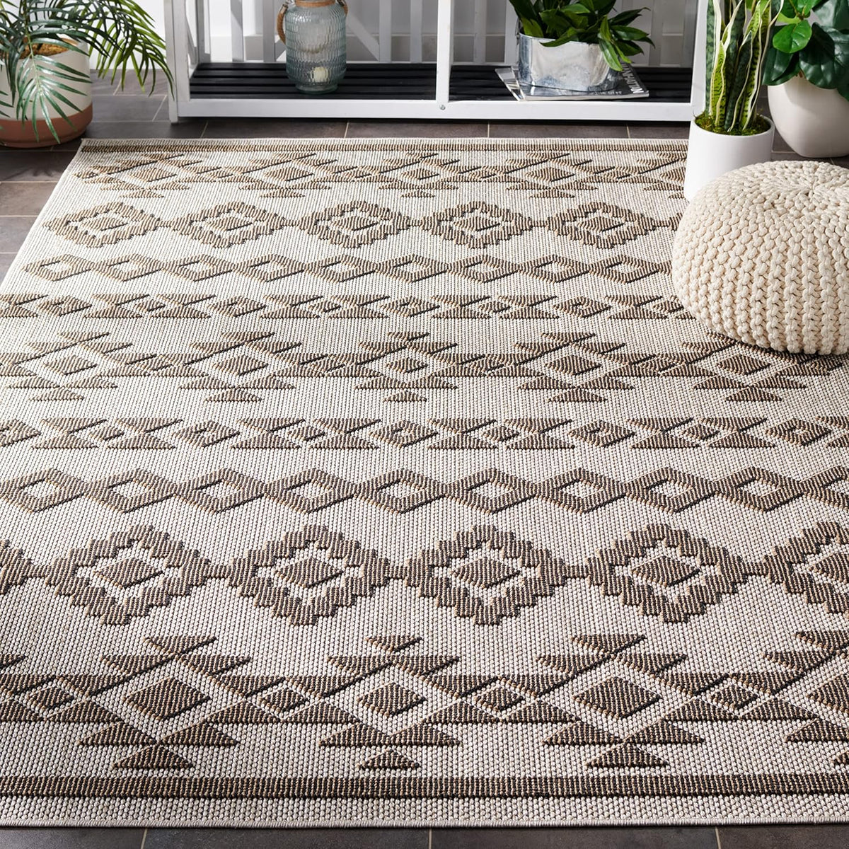 SAFAVIEH Washable Rug Outdoor Global Collection - 5'3" x 7'6", Beige & Dark Beige, Non-Shedding & Easy to Clean, Ideal for Patio, Backyard, Mudroom (GLB210B)