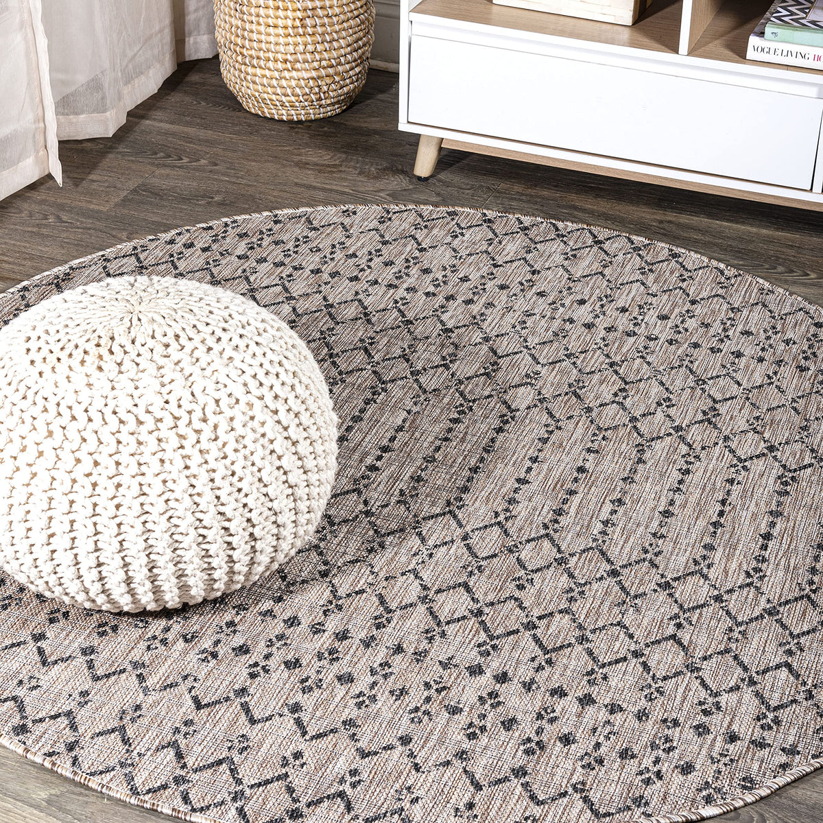 JONATHAN Y Moroccan Geometric Indoor Outdoor Area Rug 8X10 Natural/Black, Ourika Textured Weave for Backyard, Patio, Porch, Easy-Cleaning, High Traffic, Pet-Friendly, Non-Shedding (SMB108D-8)