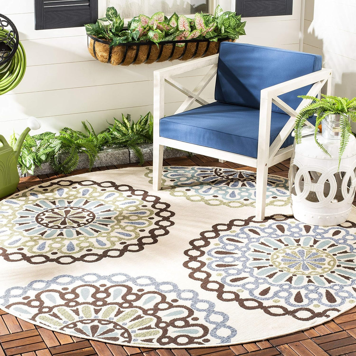 Safavieh Veranda Collection 6'7" x 6'7" Round Cream/Blue VER092 Boho Floral Indoor/Outdoor Non-Shedding Easy Cleaning Patio Backyard Porch Deck Mudroom Area Rug