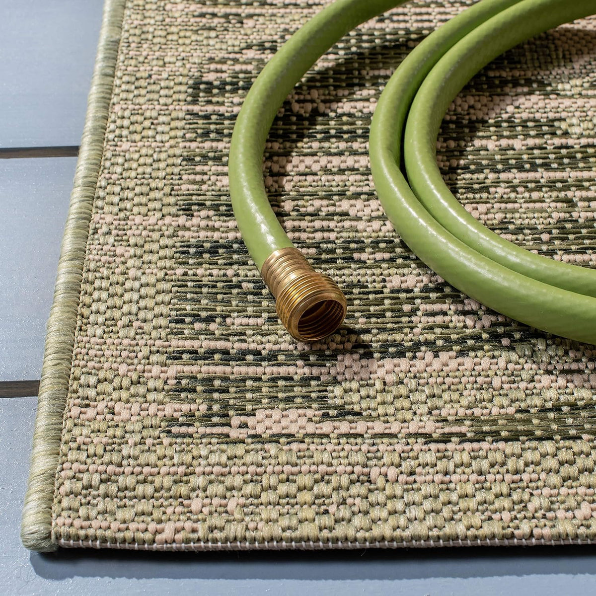 SAFAVIEH Washable Rug Outdoor Courtyard Collection - 6'7" Square, Green & Beige, Non-Shedding & Easy Cleaning, Ideal for Patio, Backyard, Mudroom (CY7556-21812)