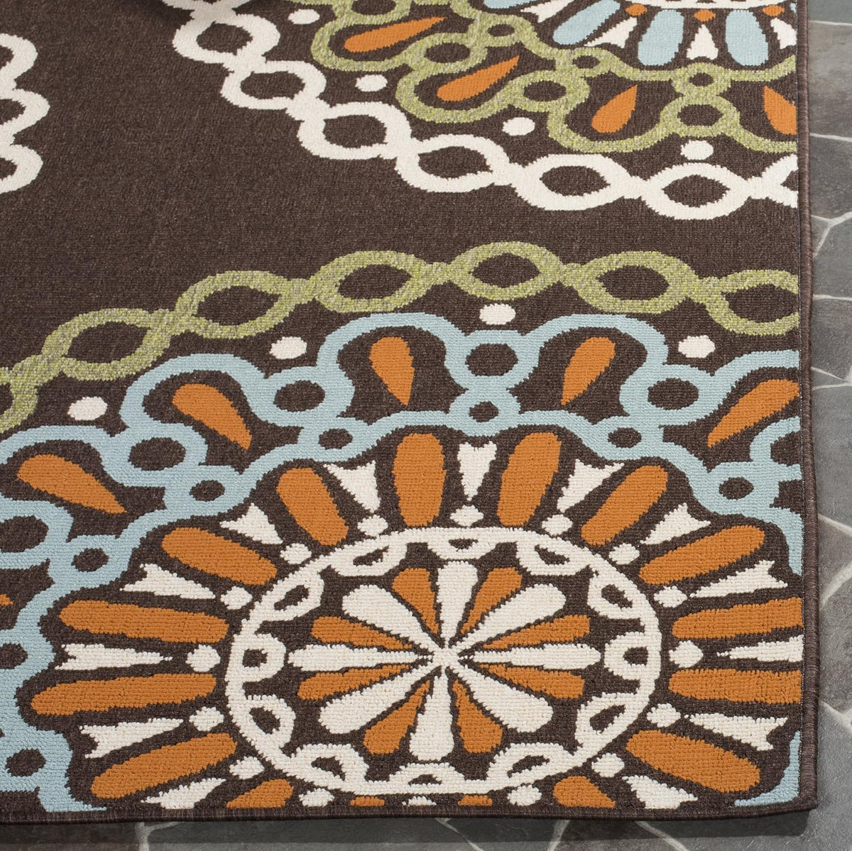 SAFAVIEH Washable Rug Outdoor Veranda Collection - 5'3" x 7'7", Chocolate & Terracotta, Non-Shedding & Easy to Clean, Ideal for Patio, Backyard, Mudroom (VER092-0725)