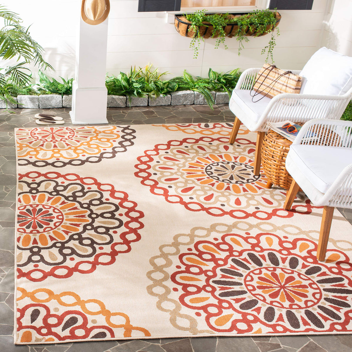 Safavieh Veranda Collection 6'7" x 6'7" Round Cream/Blue VER092 Boho Floral Indoor/Outdoor Non-Shedding Easy Cleaning Patio Backyard Porch Deck Mudroom Area Rug