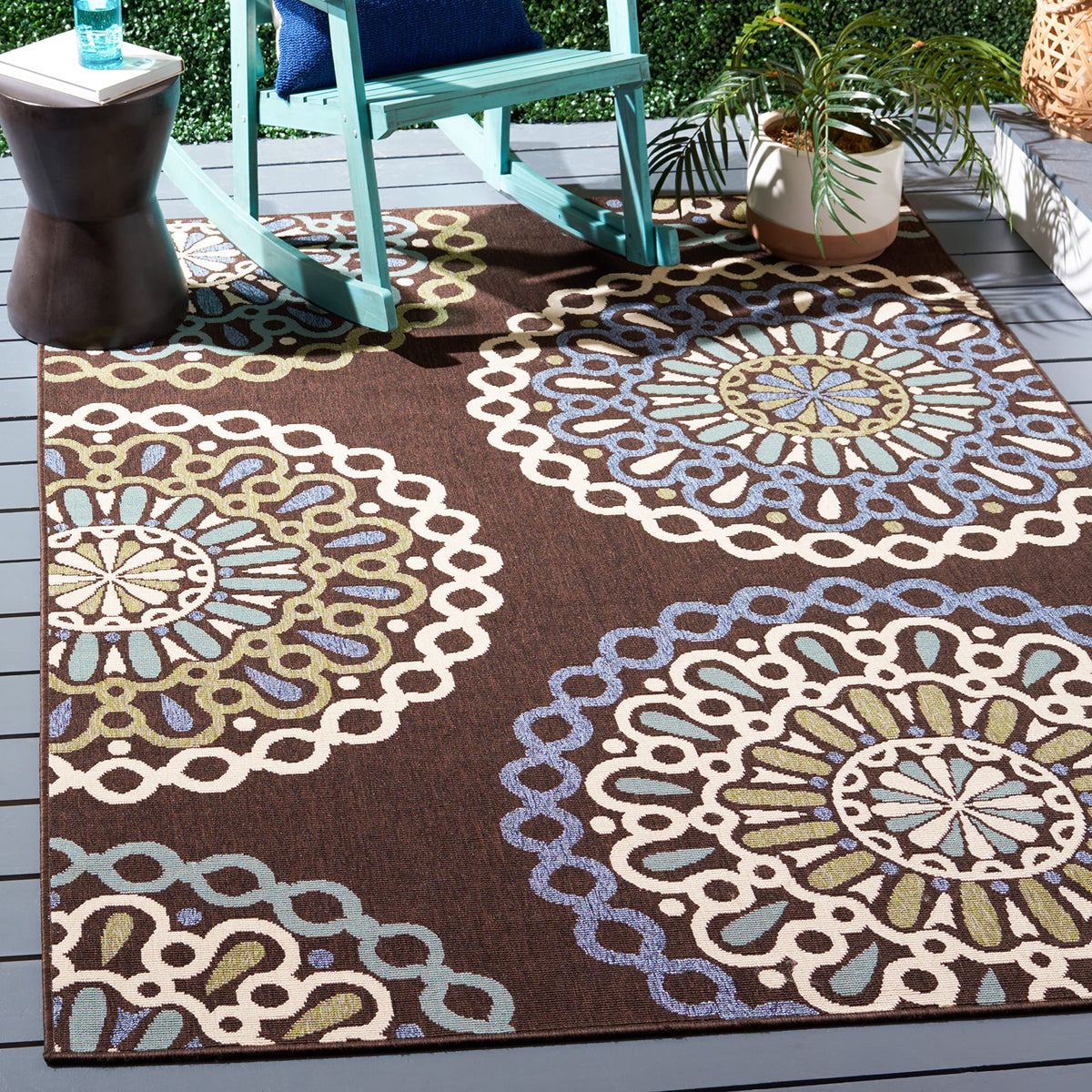 Safavieh Veranda Collection 6'7" x 6'7" Round Cream/Blue VER092 Boho Floral Indoor/Outdoor Non-Shedding Easy Cleaning Patio Backyard Porch Deck Mudroom Area Rug